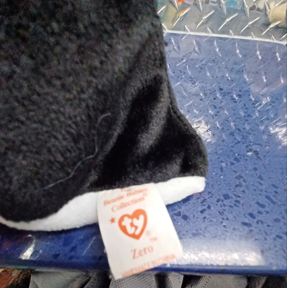 •Vintage TY Beanie Babies Baby Retired RARE 1998 Zero Penguin Santa Hat - Picture 8 of 9